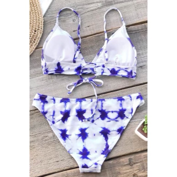 Cupshe Women's Blue Crush Tie Dye Bikini Swimsuit Set Size Large - Picture 5 of 7